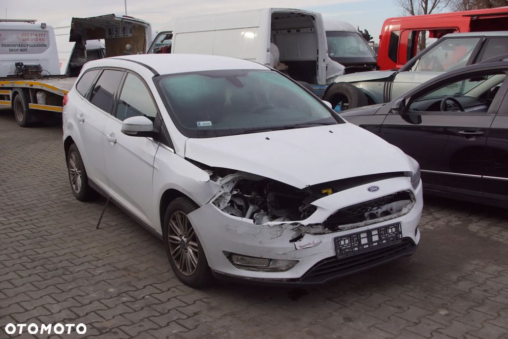 Auto na części - Ford Focus MK3 Lift 1.0 EcoBoost 125 KM M1DA CV6R-7002-PG 7VTA 2017R Silnik Skrzynia Drzwi Maska Błotnik Klapa Zderzak Lampa Lusterko Szyba Deska Kokpit Sterownik Moduł Czujnik Licznik Wyświetlacz Kierownica Panel - 1