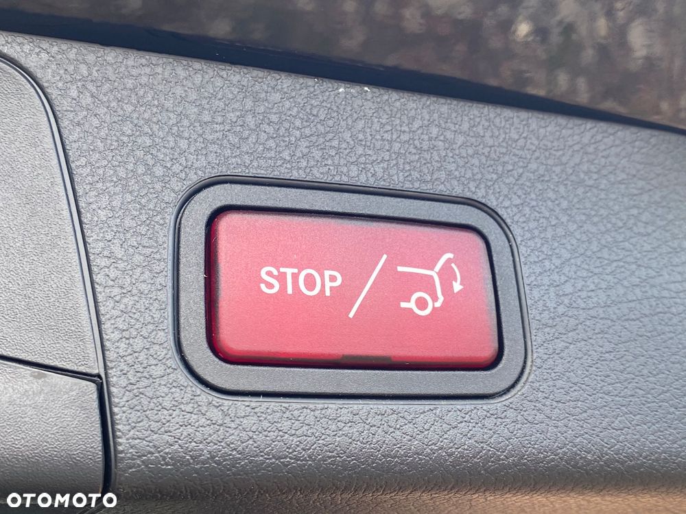 Mercedes-Benz GLB 250 4-Matic 8G-DCT - 18