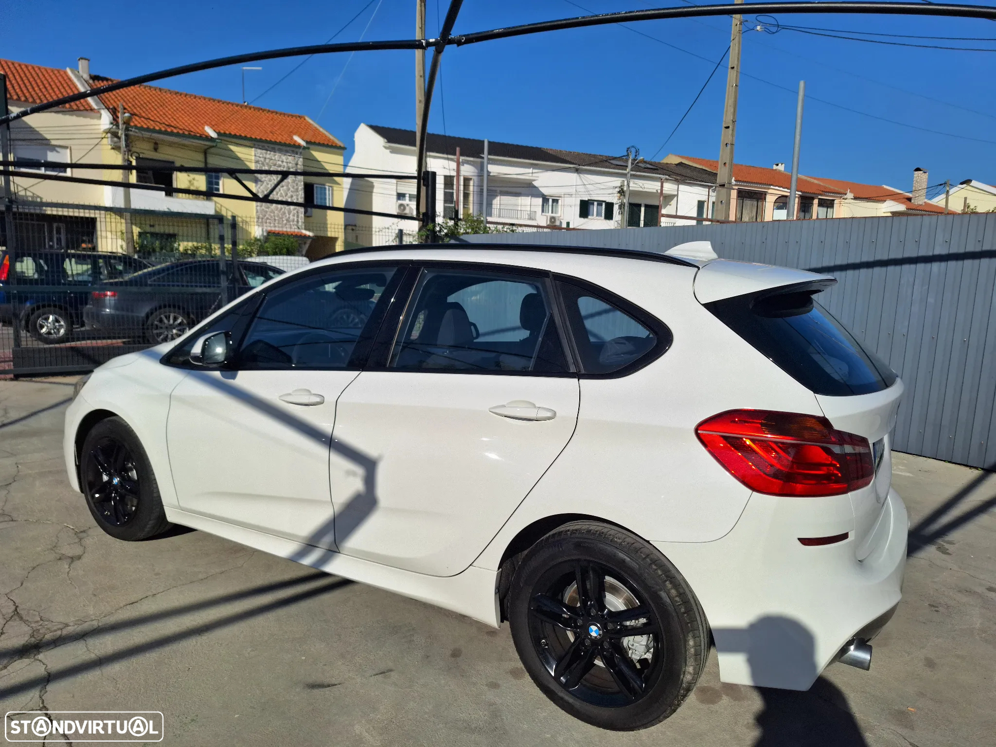 BMW 218 Active Tourer d Pack M - 4