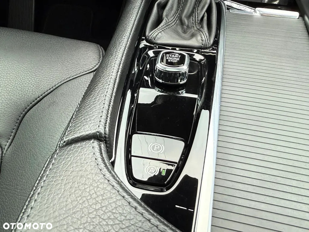 Volvo S90 T4 Geartronic Momentum Pro - 9