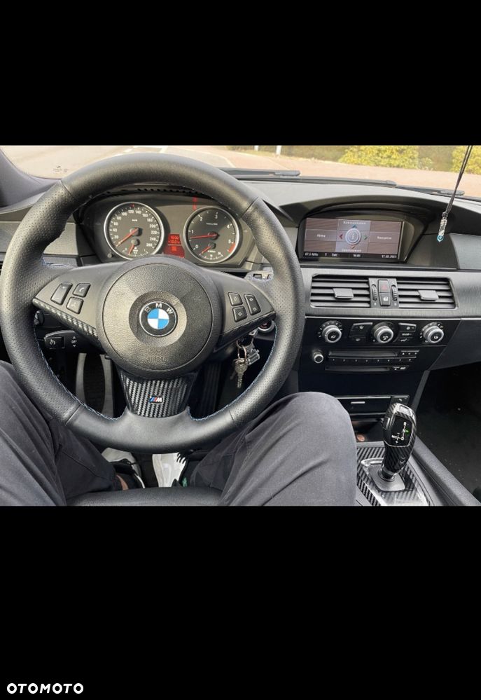 BMW Seria 5 525d - 7