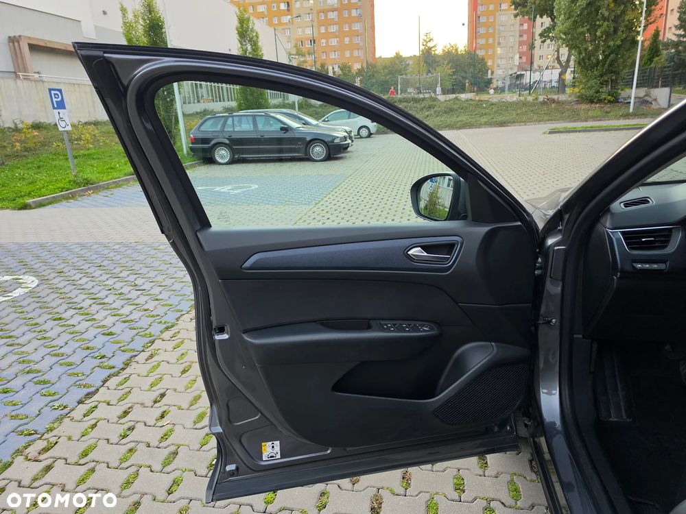 Renault Arkana 1.3 TCe mHEV Evolution EDC - 11