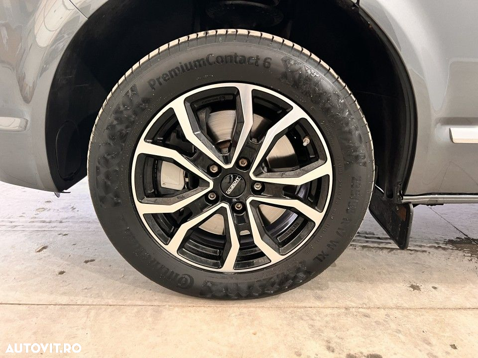 Volkswagen Multivan - 12
