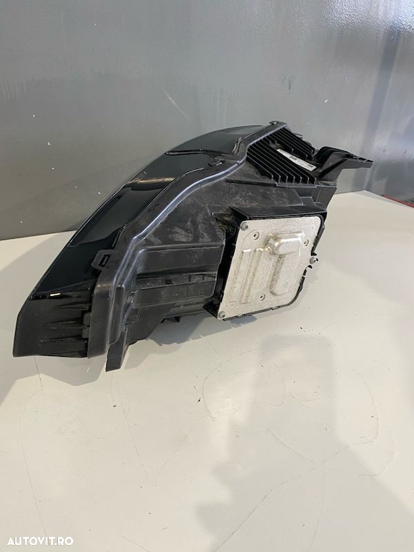 Far dreapta FULL LED VOLVO XC60 FACELIFT 2021+ 32404706 - 2