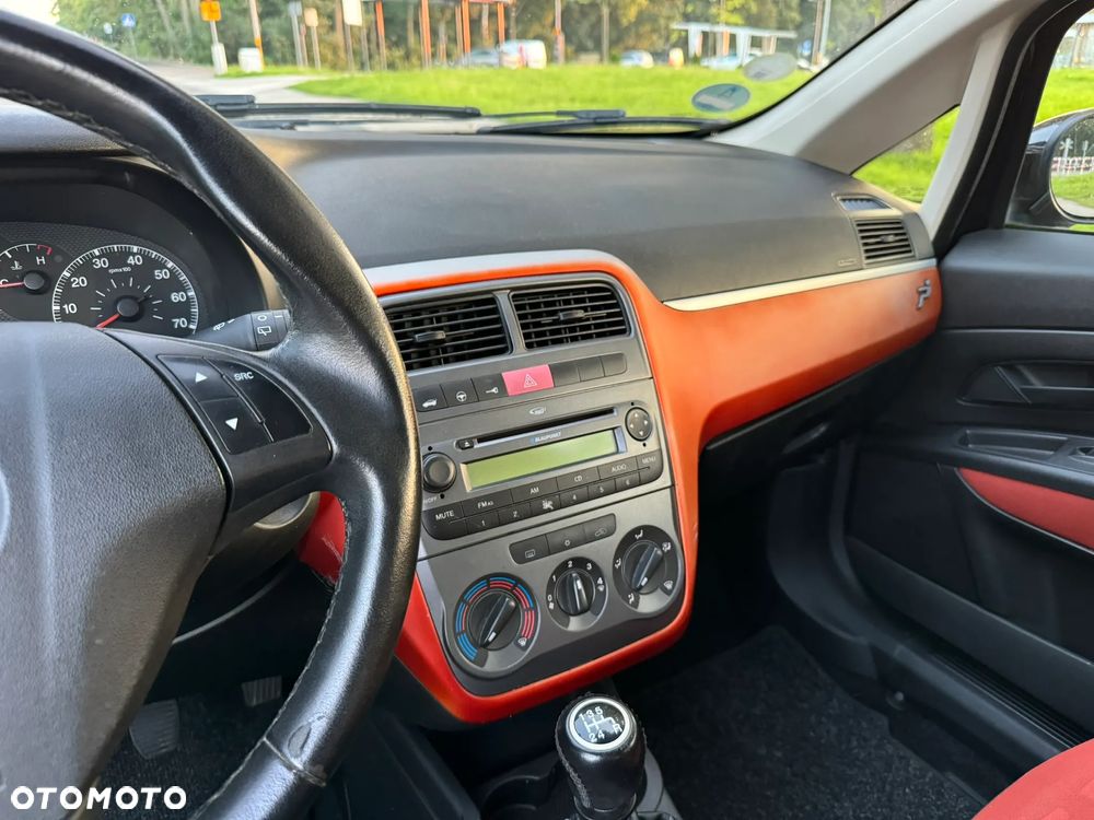 Fiat Grande Punto 1.4 8V - 11