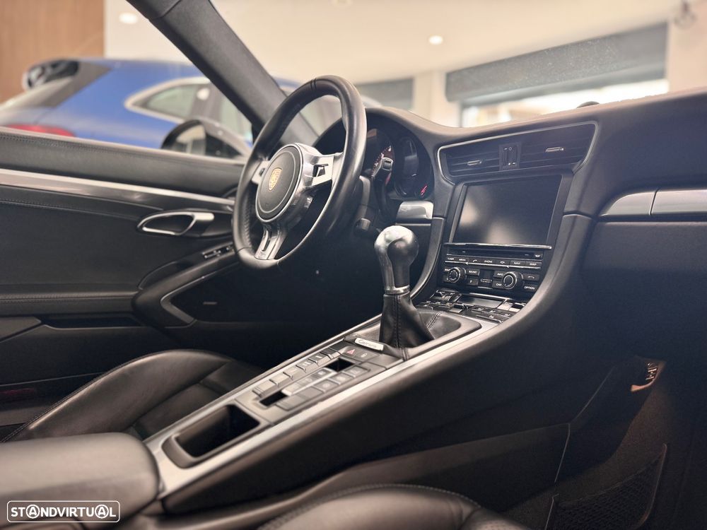 Porsche 911 (991) - 17