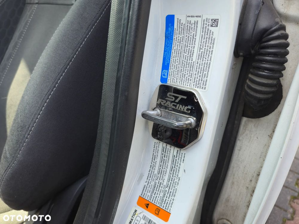 Ford Fiesta 1.6 EcoBoost ST - 21