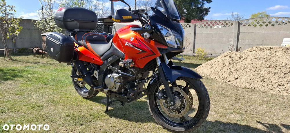 Suzuki V-STROM - 10