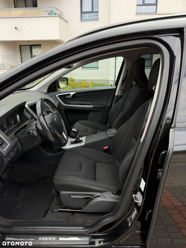 Volvo XC 60 D3 Momentum - 10