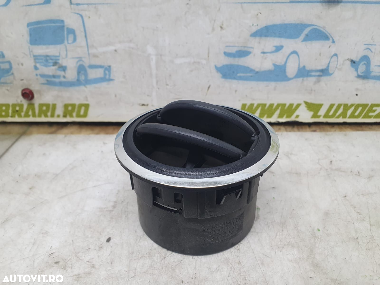 Grila ventilatie bord 8200212480g Renault Master 3 [2010 - 2015] - 2