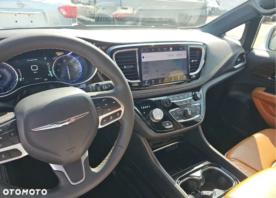 Chrysler Pacifica - 9