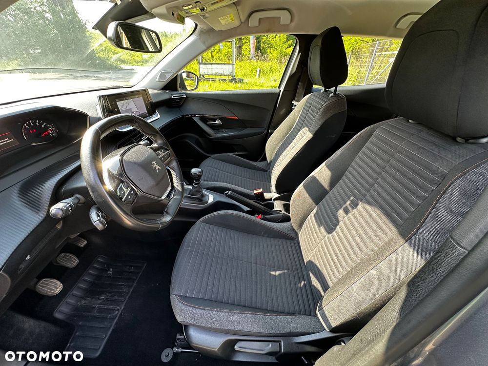 Peugeot 2008 - 9