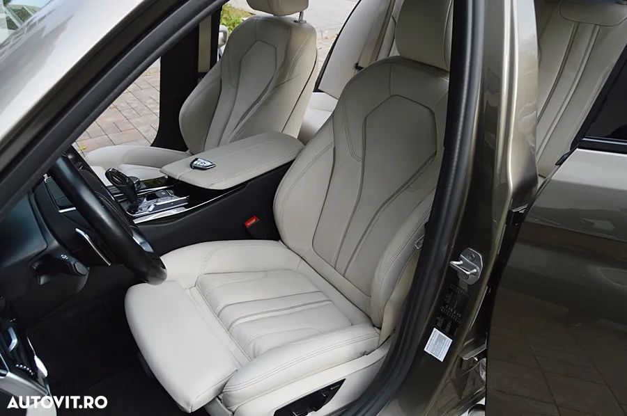 BMW Seria 5 520d Aut. Sport Line - 30