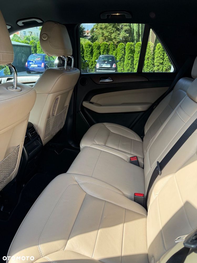 Mercedes-Benz ML - 9