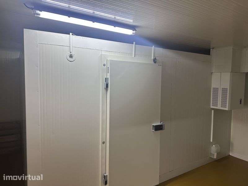 Trespasse Loja 150m² c/ Câmara Frigorífica – Portimão - Grande imagem: 4/4
