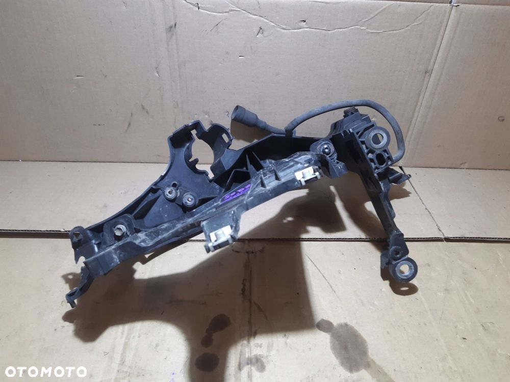 audi a4 b8 lift ślizg mocowanie lampy prawy przód 8k0805608r - 6