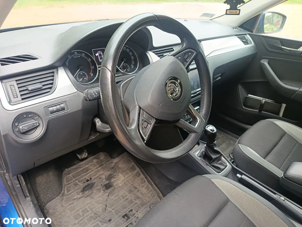Skoda RAPID 1.0 TSI Active - 7