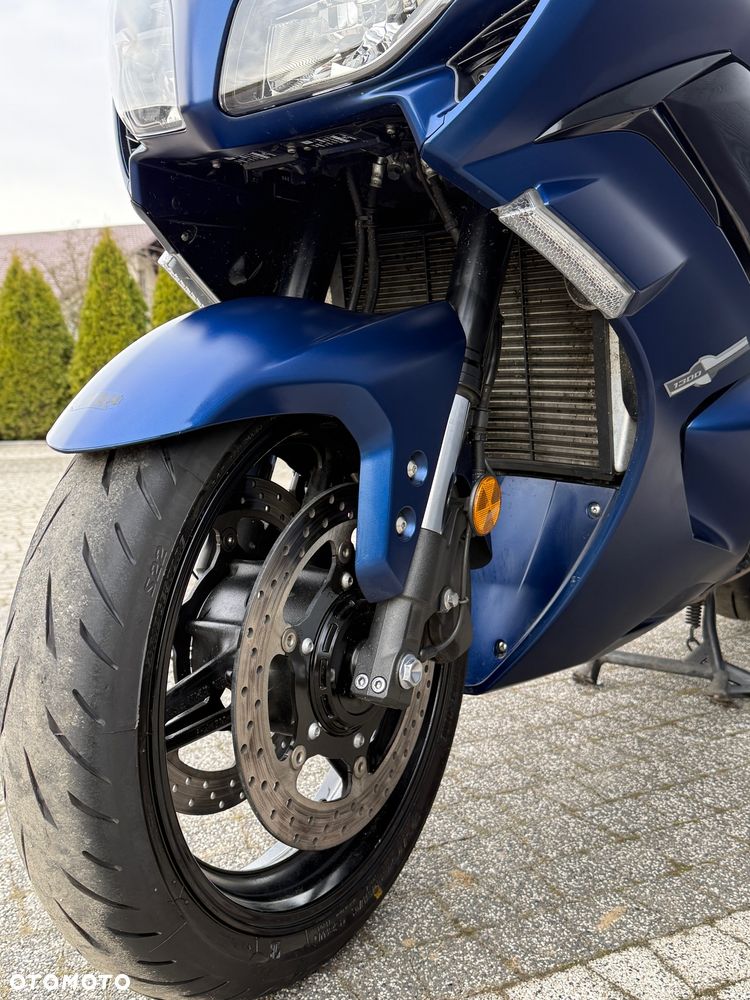 Yamaha FJR - 9