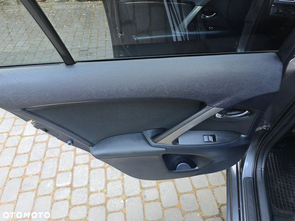 Toyota Avensis 2.0 D-4D Edition - 17
