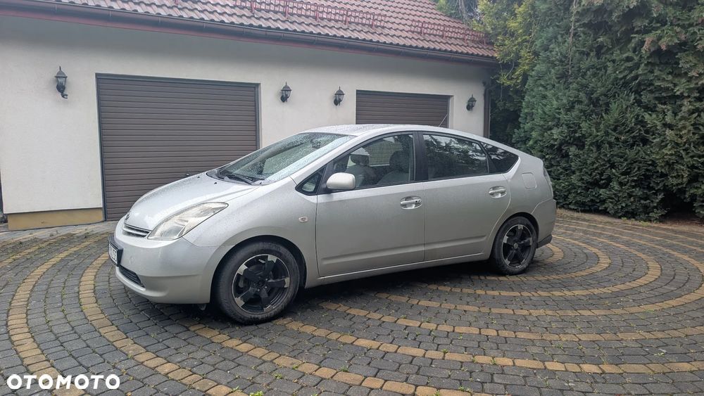 Toyota Prius 1.5 VVT-i Sol (nav) - 2