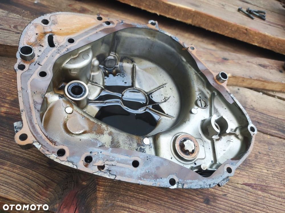 Oryginalna pokrywa sprzęgła Suzuki GN125 DR125 GZ125 – dekiel silnika 11341-05300 - 9