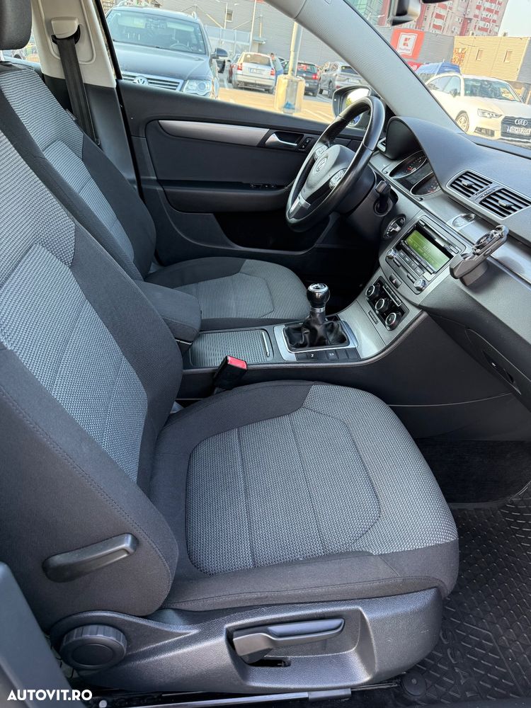 Volkswagen Passat Variant 2.0 TDI BlueMotion Technology Exclusive - 16