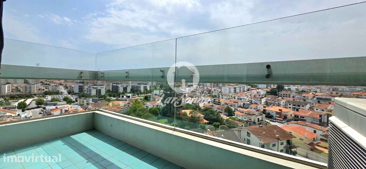 T4 com 2 Lugares de Garagem no centro da Maia - Grande imagem: 3/29