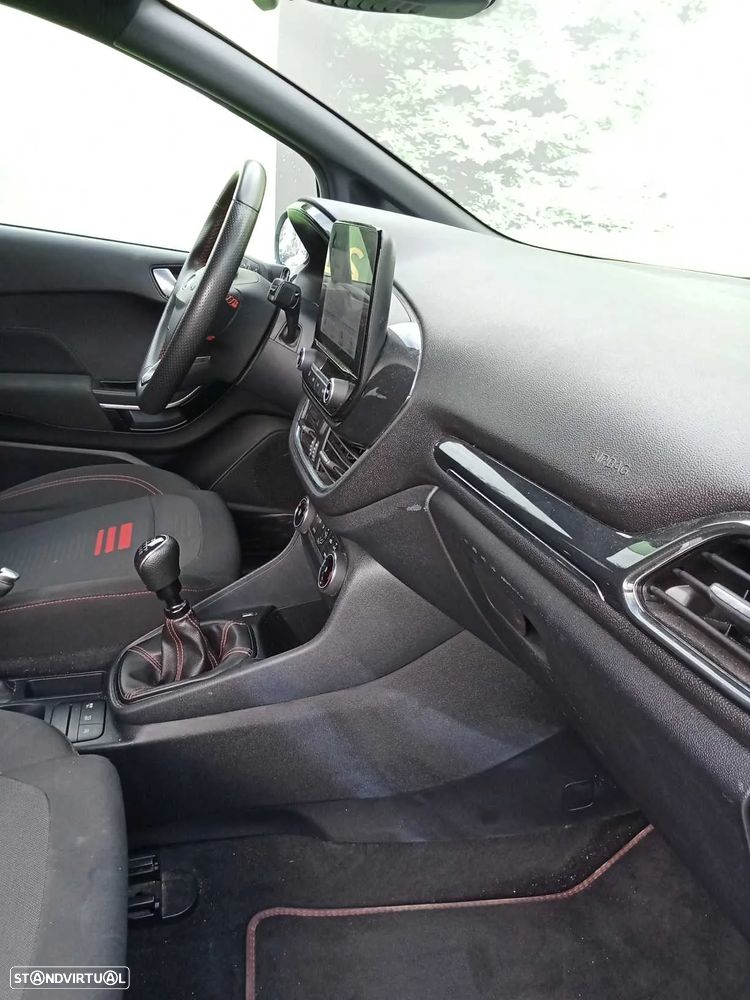 Ford Fiesta 1.0 EcoBoost ST-Line - 11