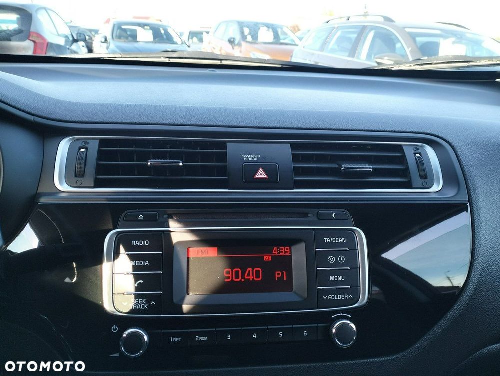 Kia Rio - 14