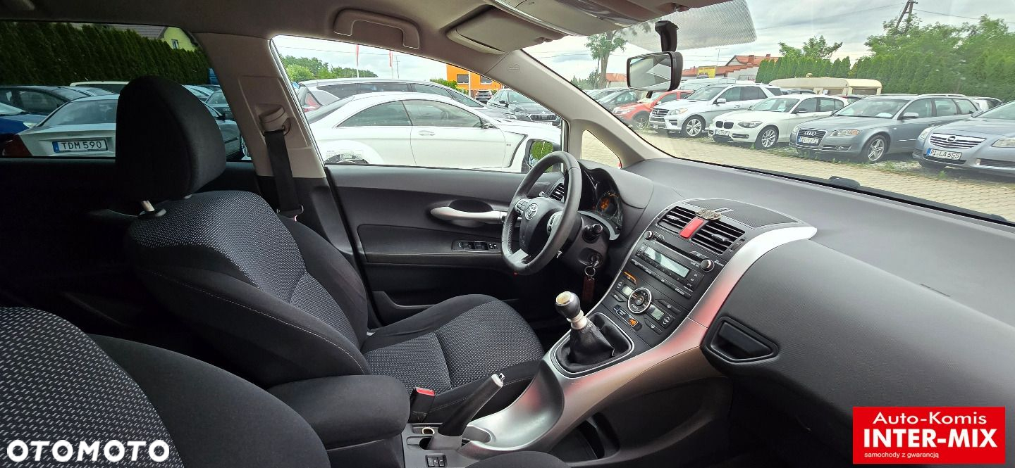 Toyota Auris - 15