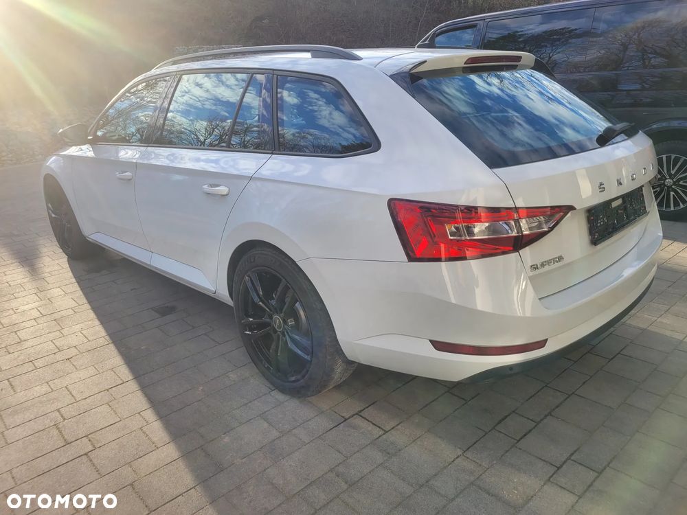 Skoda Superb 2.0 TDI Ambition - 7