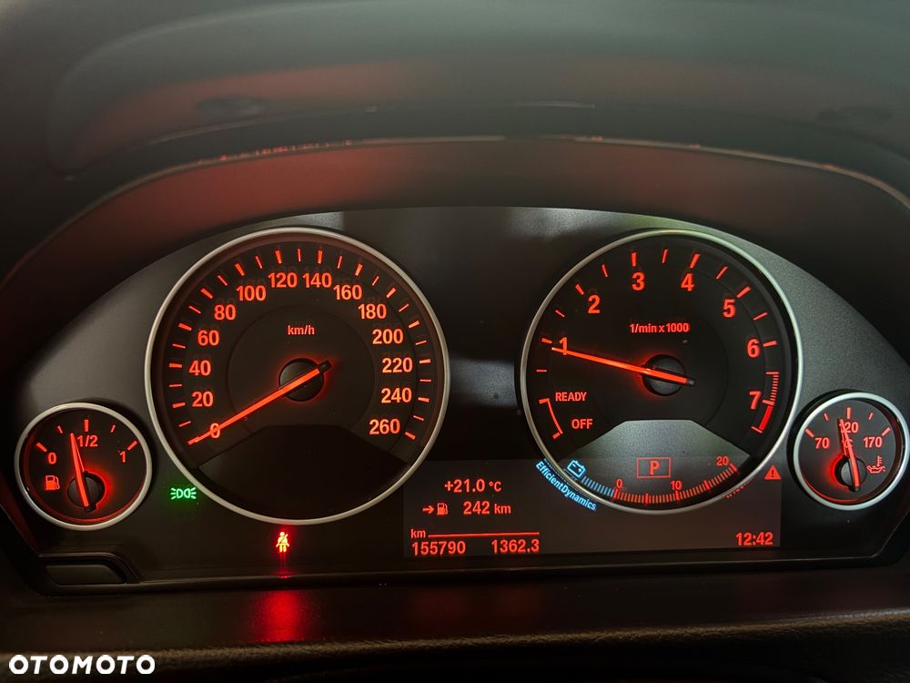 BMW Seria 3 320i xDrive Luxury Line - 22