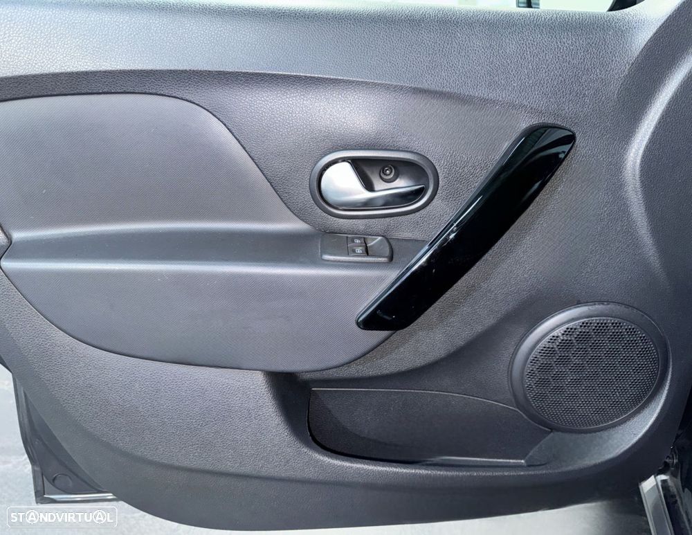 Dacia Sandero 0.9 TCe Stepway - 11