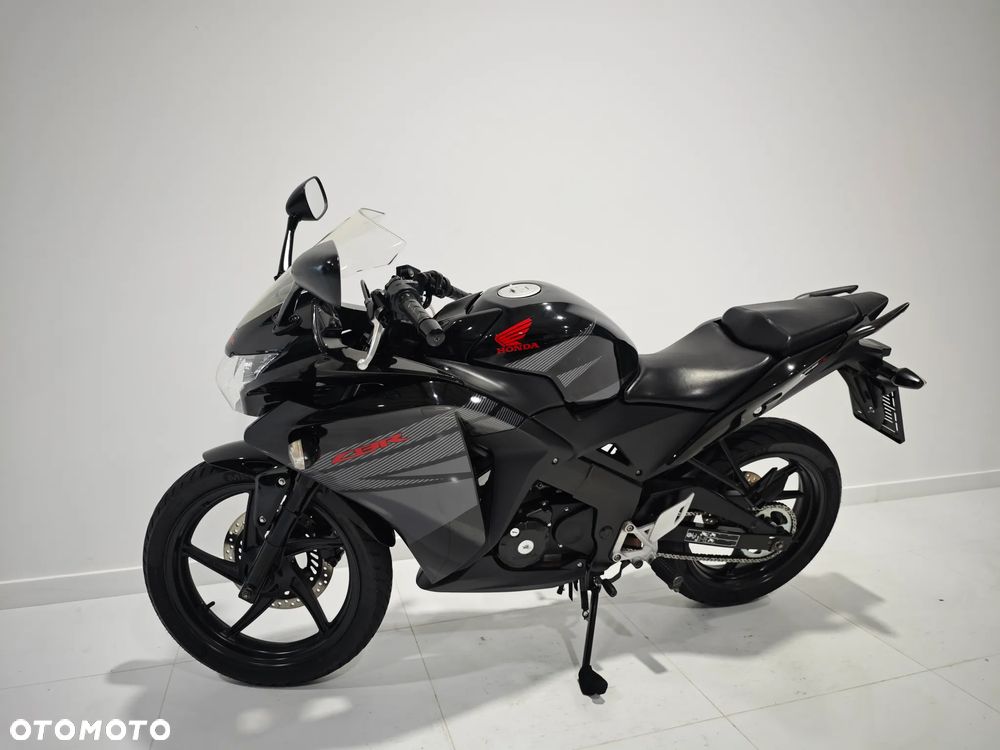 Honda CBR - 7