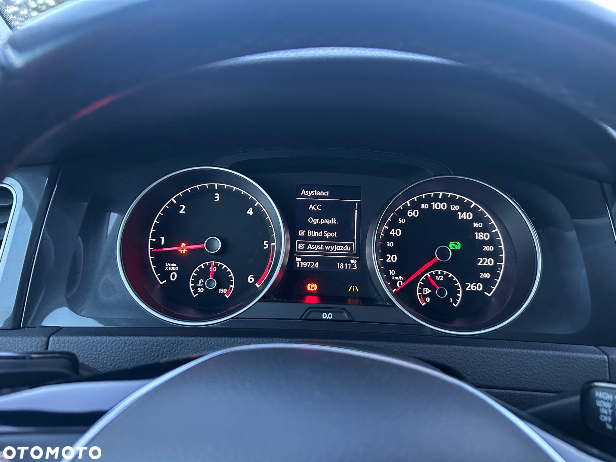 Volkswagen Golf 2.0 BlueTDI DSG Highline - 30