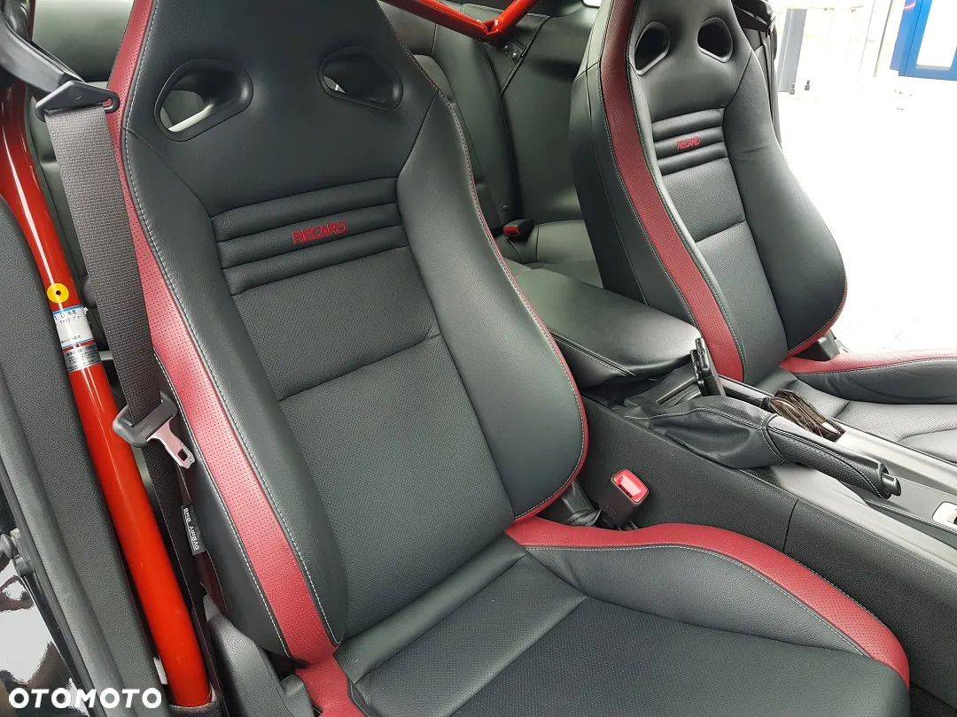 Nissan GT-R - 21