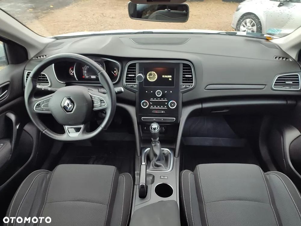 Renault Megane 1.5 Blue dCi Business - 13