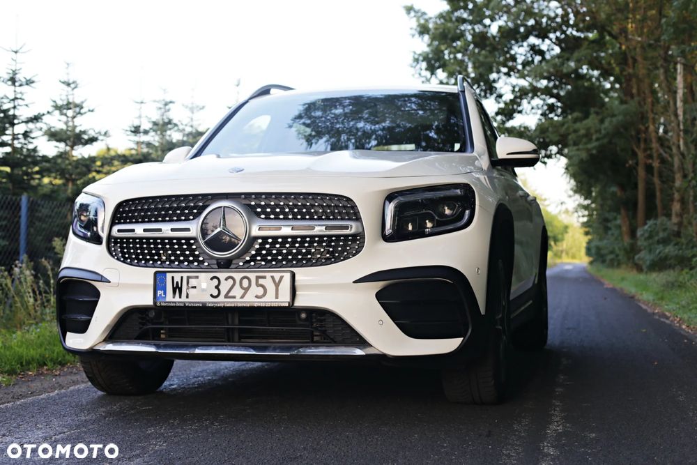 Mercedes-Benz GLB 200 4-Matic AMG Line 8G-DCT - 17