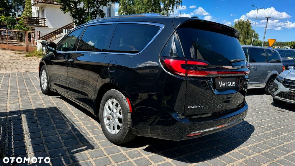 Chrysler Pacifica - 6