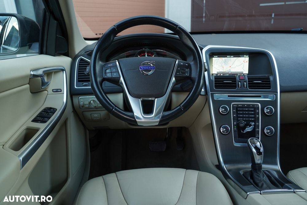 Volvo XC 60 D4 AWD Geartronic Summum - 25