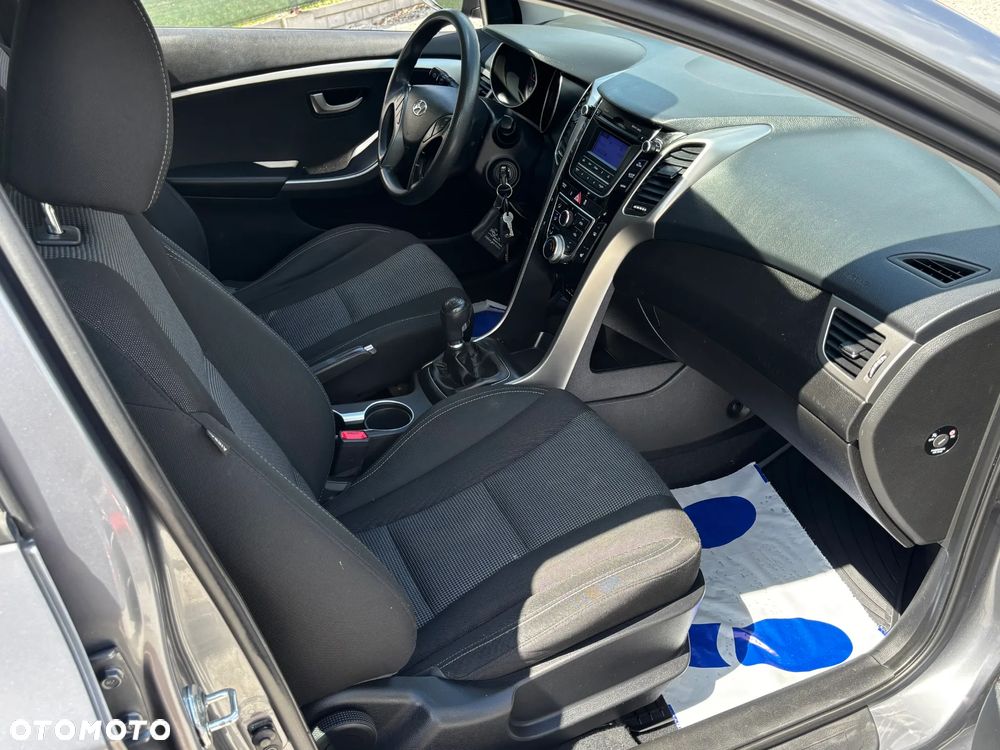 Hyundai i30 i30cw 1.4 CRDi Advantage - 23