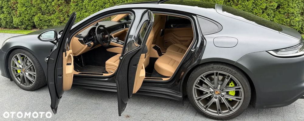 Porsche Panamera 4 Platinum Edition - 14