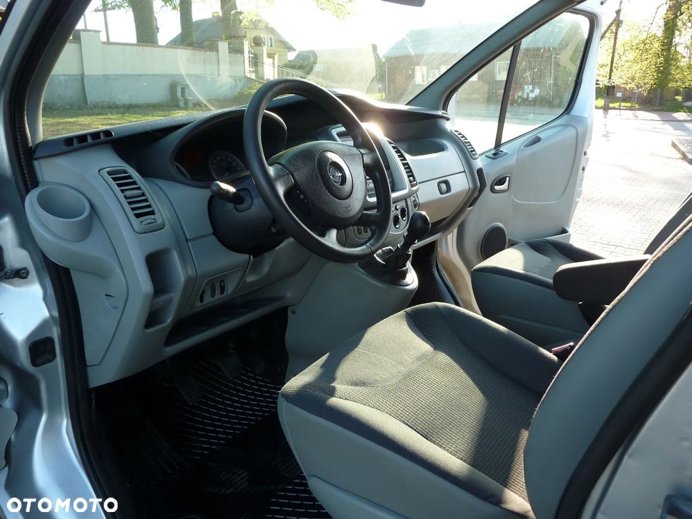 Opel Vivaro L2H1 2.9t - 8