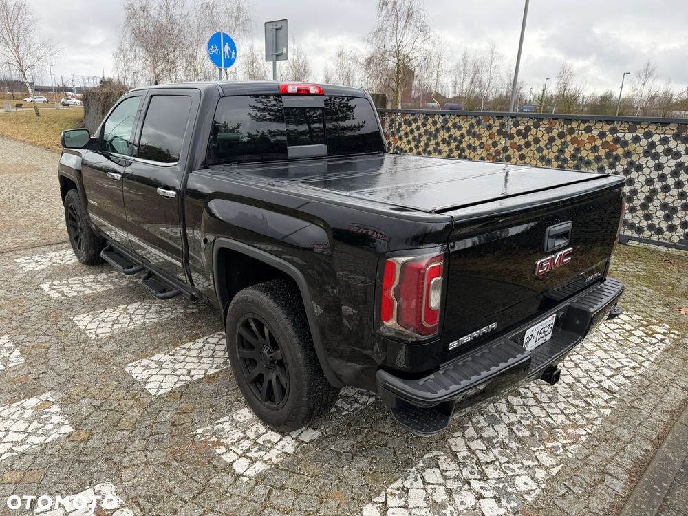 GMC Sierra - 2