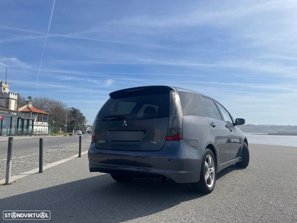 Mitsubishi Grandis 2.0 DI-D Intense P1 - 3
