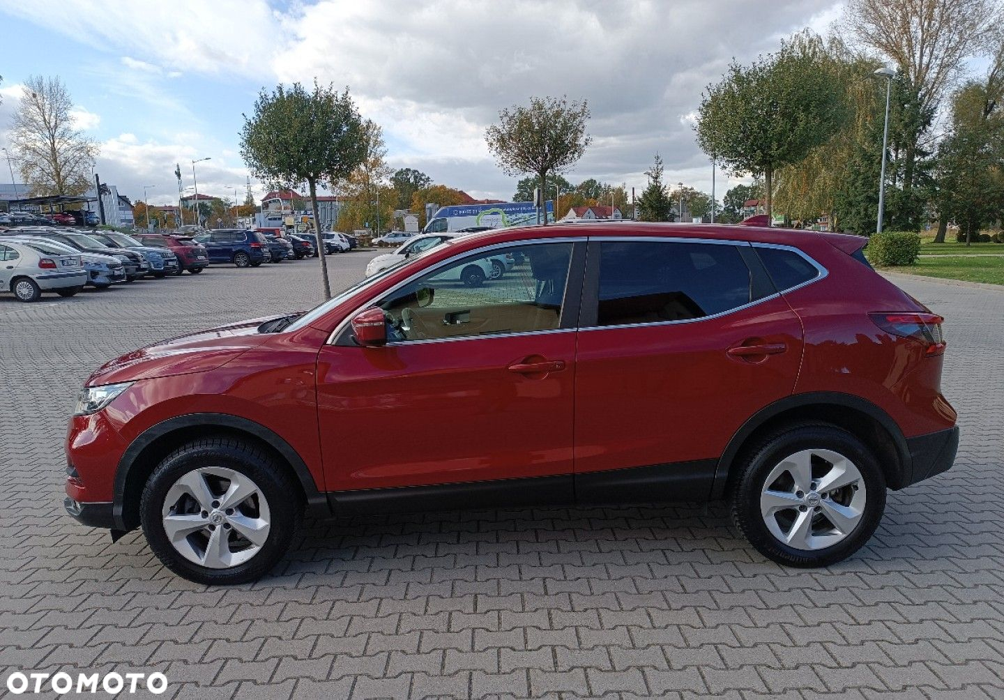 Nissan Qashqai - 12
