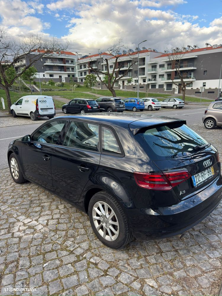 Audi A3 Sportback 1.6 TDI Attraction - 2