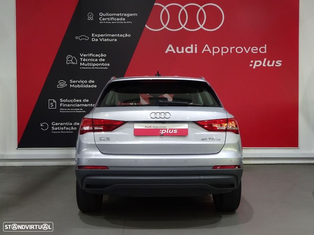 Audi Q3 45 TFSIe S tronic - 4
