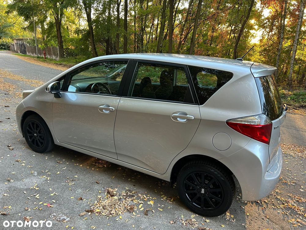 Toyota Verso S 1.33 Premium - 14