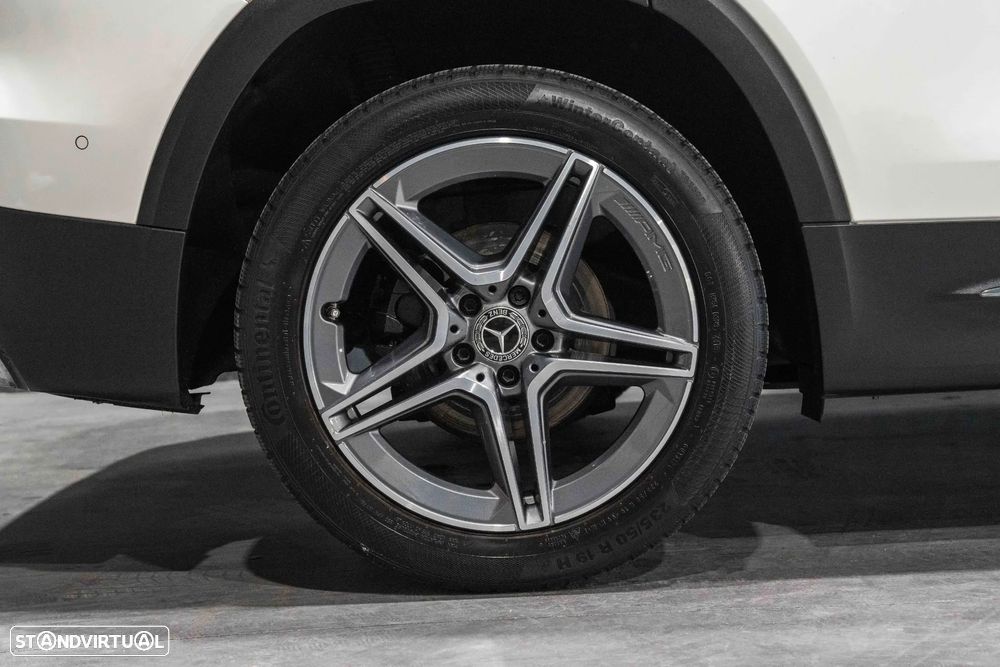 Mercedes-Benz GLB 200 7G-DCT AMG Line - 45